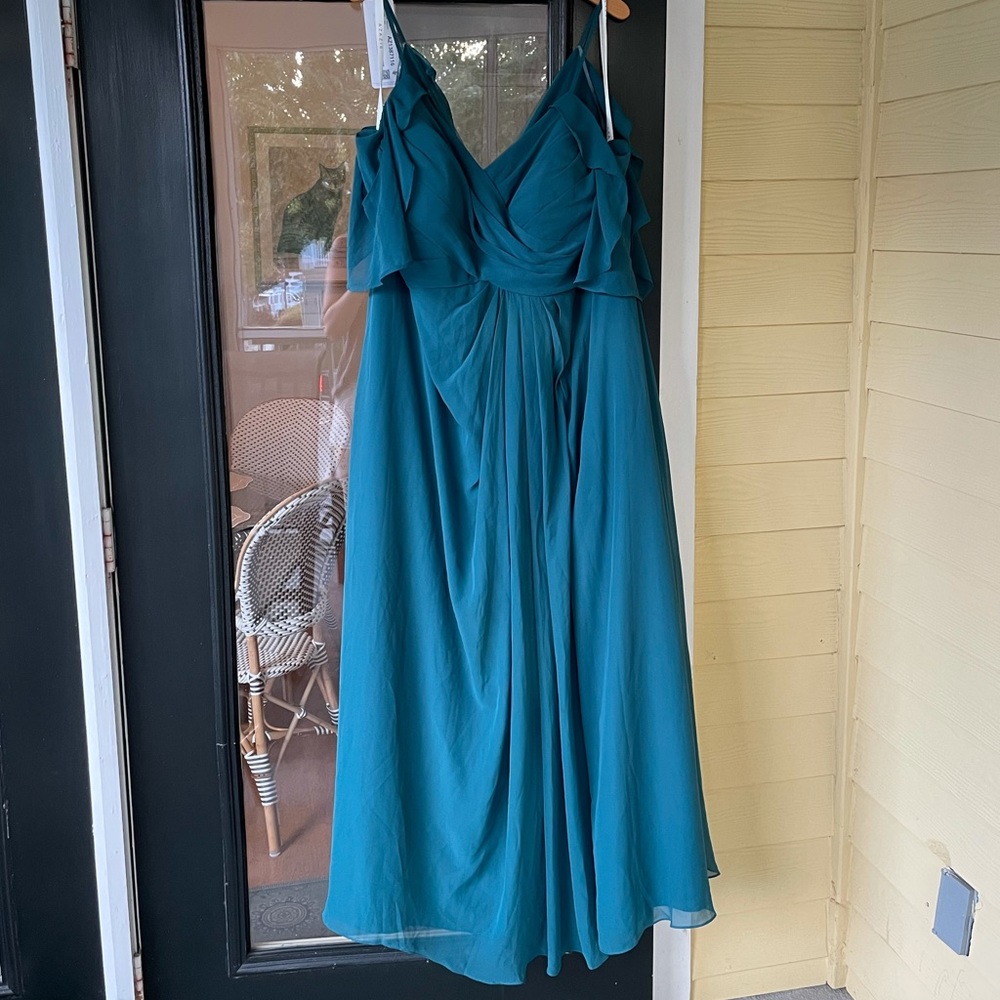 Azazie dakota peacock bridesmaid dress nwt size 22